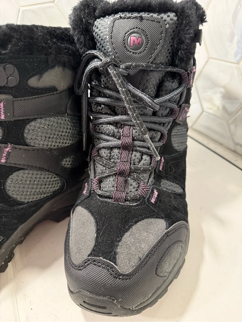 Merrell Damson Woman’s Black & Purple Waterproof Insulated Hiking Boots Sz 7.5